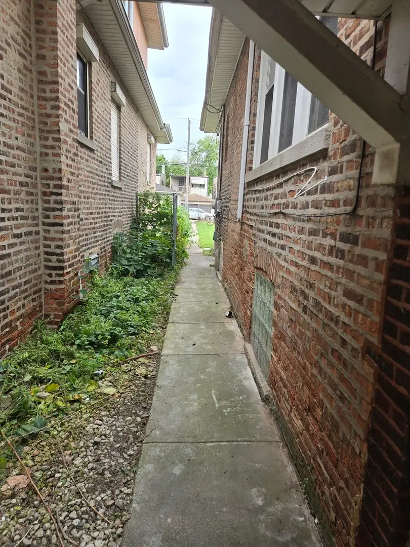 8220 S Prairie Avenue, Chicago, IL 60619 - #2