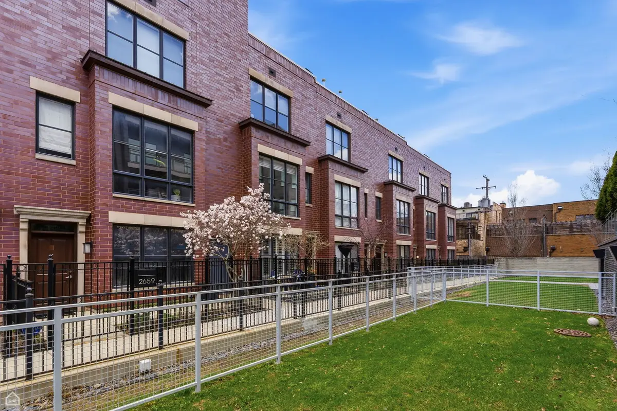 2657 N Hermitage Avenue, Chicago, IL 60614 - #1