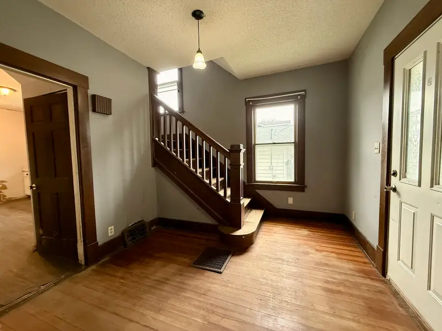 1005 E Main Street, Clinton, IL 61727 - #2