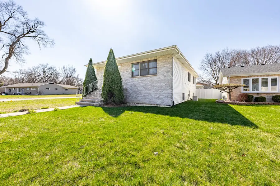16446 Spaulding Avenue, Markham, IL 60428 - #3