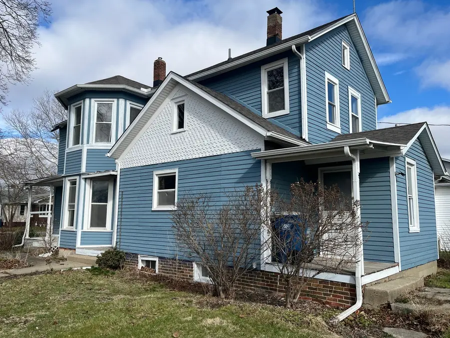 100 N Jackson Street, Flanagan, IL 61740 - #3