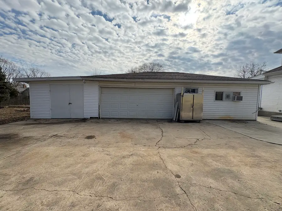 313 S Everett Street, Streator, IL 61364 - #3