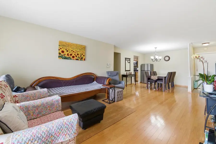 2100 Valencia Drive #114B, Northbrook, IL 60062 - #3