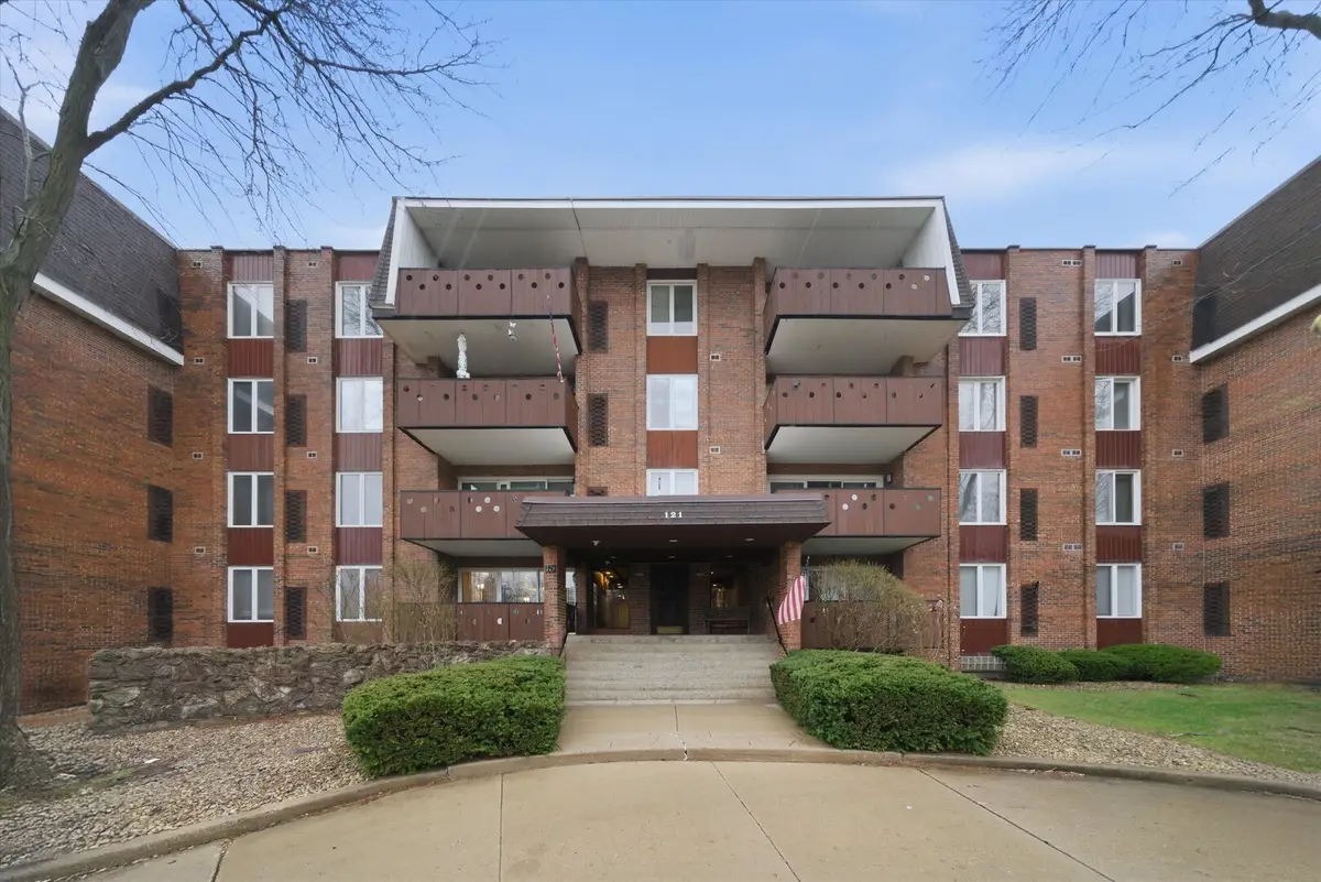 121 S Spruce Avenue #101, Wood Dale, IL 60191 - #1