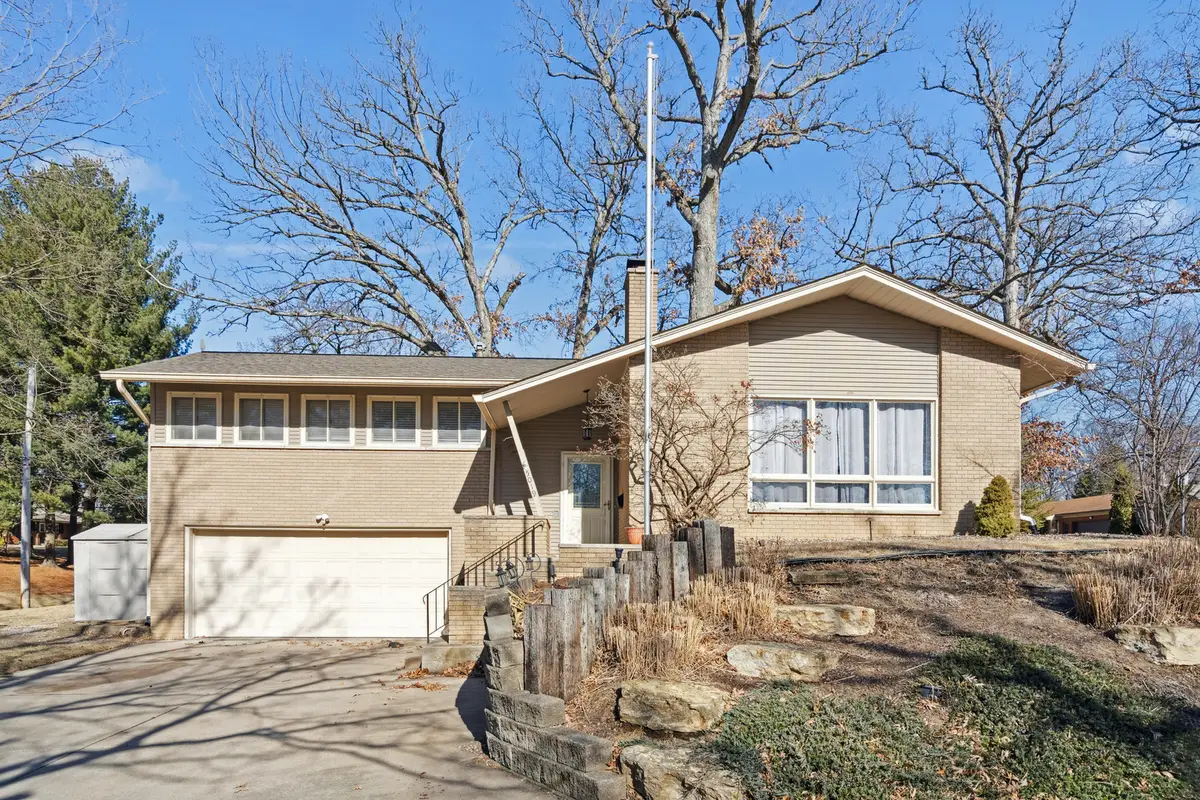 5019 34th Avenue A, Moline, IL 61265 - #1