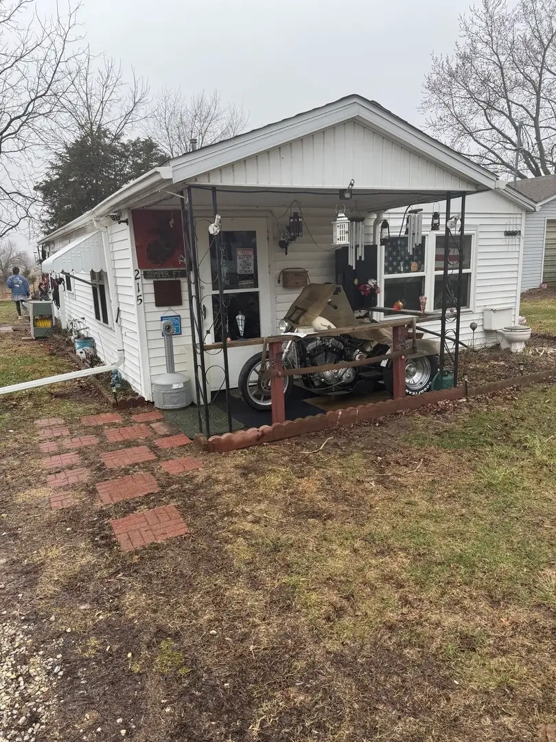 215 S Missouri Street, Atwood, IL 61913 - #1