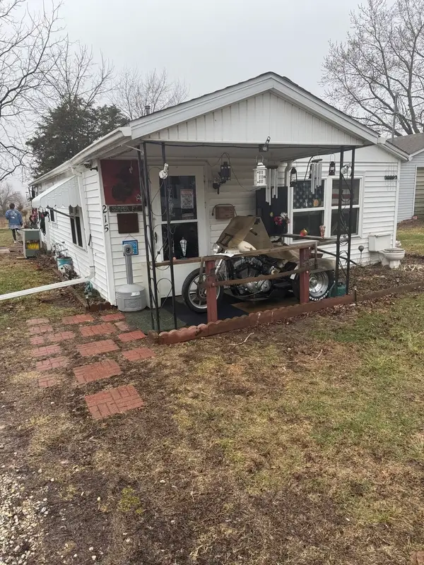 215 S Missouri Street, Atwood, IL 61913