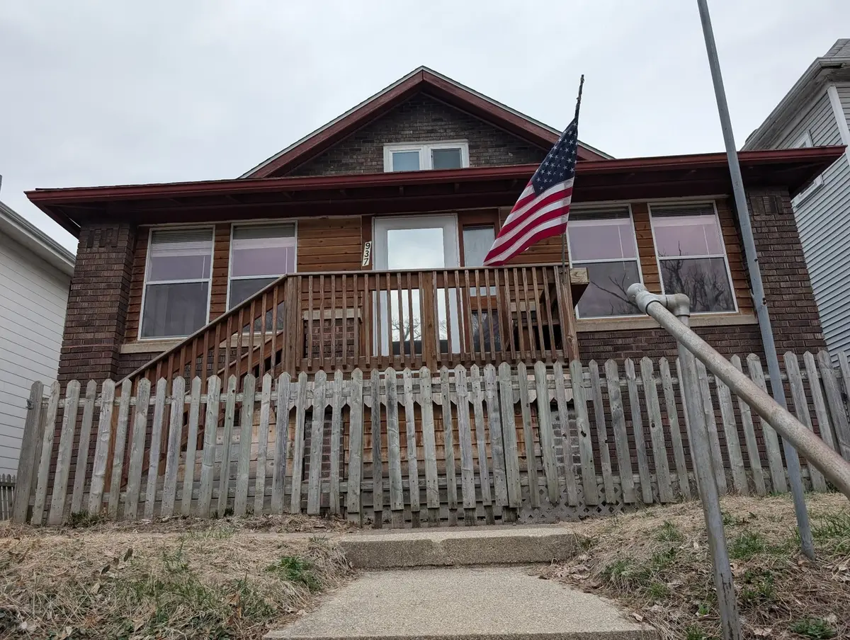 937 25th Street, Moline, IL 61265 - #1