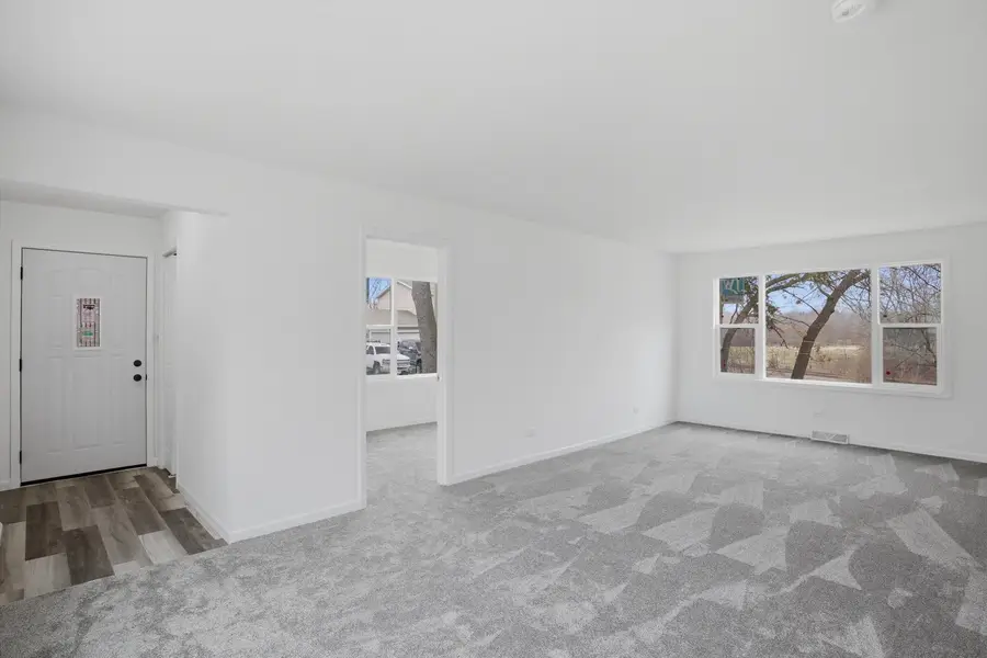 54 Hillcrest Avenue, Fox Lake, IL 60020 - #3