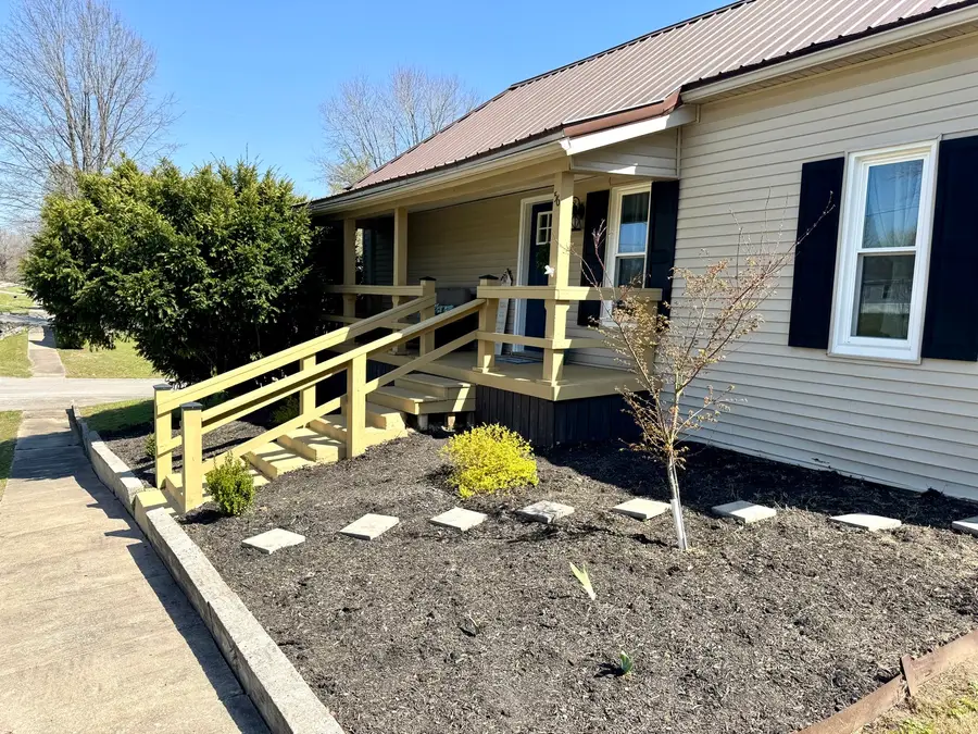 56 May Avenue, Buncombe, IL 62912 - #3