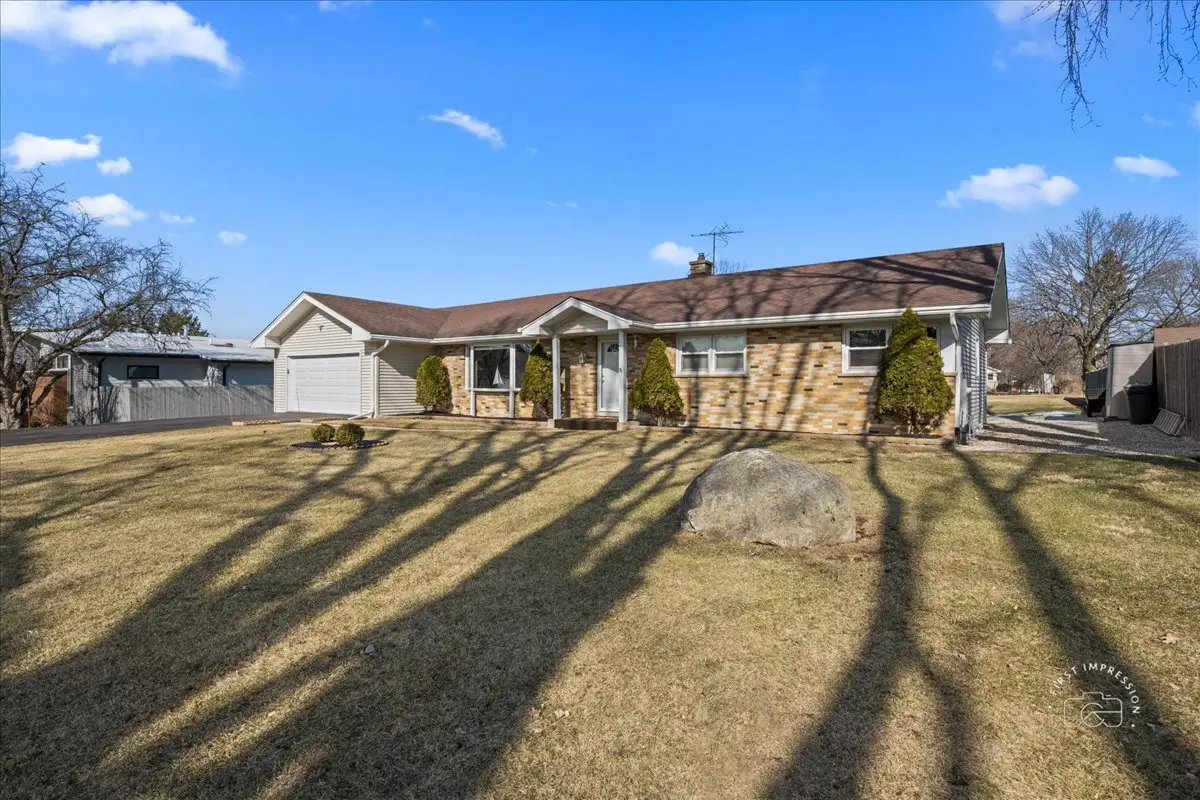 27W285 Bauer Road, Naperville, IL 60563 - #1