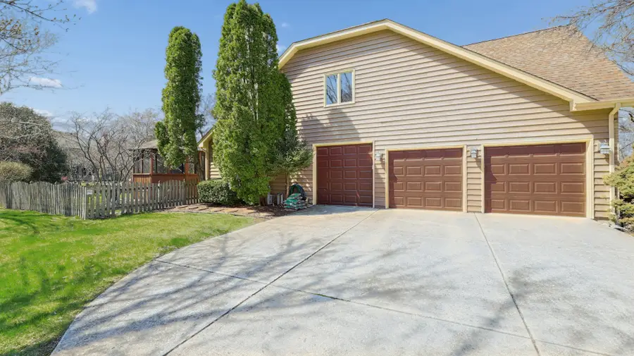 1000 Sheringham Drive, Naperville, IL 60565 - #3