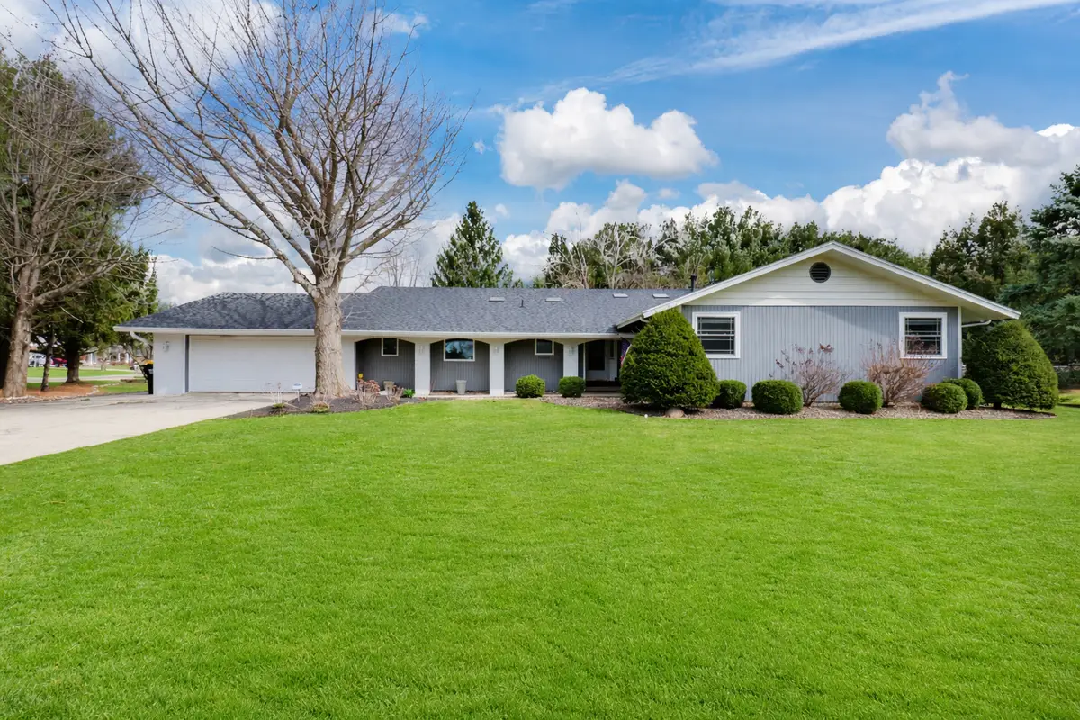 8989 Tamarac Way, Bloomington, IL 61705 - #1