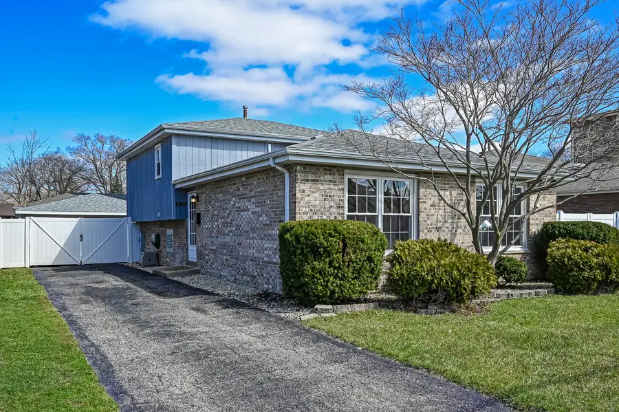 6928 W Crandall Avenue, Worth, IL 60482 - #2