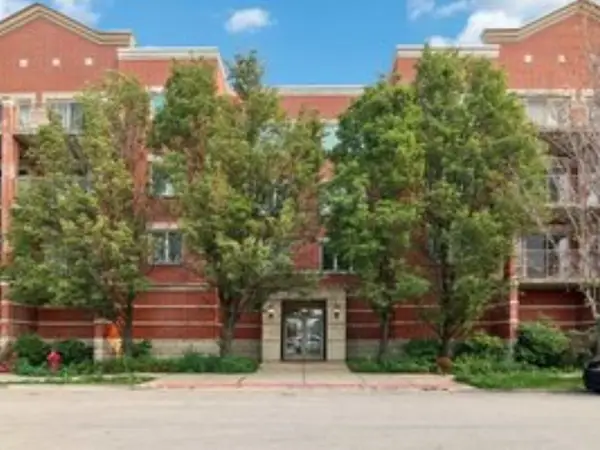 9864 Leland Avenue #220, Schiller Park, IL 60176