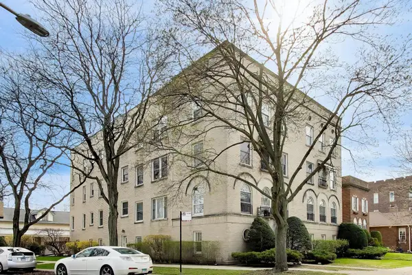 2041 W Farwell Avenue #2E, Chicago, IL 60645