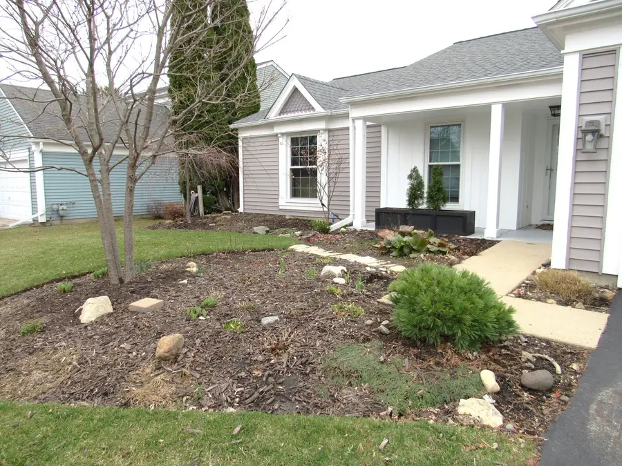 1863 Castle Pines Circle, Elgin, IL 60123 - #2