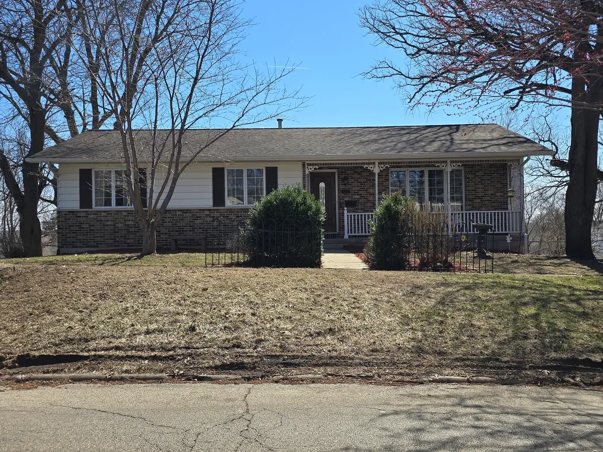 812 10th Avenue, Fulton, IL 61252 - #1