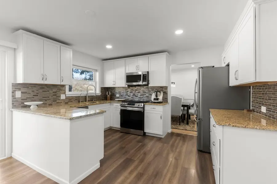 1301 Peshtigo Avenue, Naperville, IL 60564 - #3