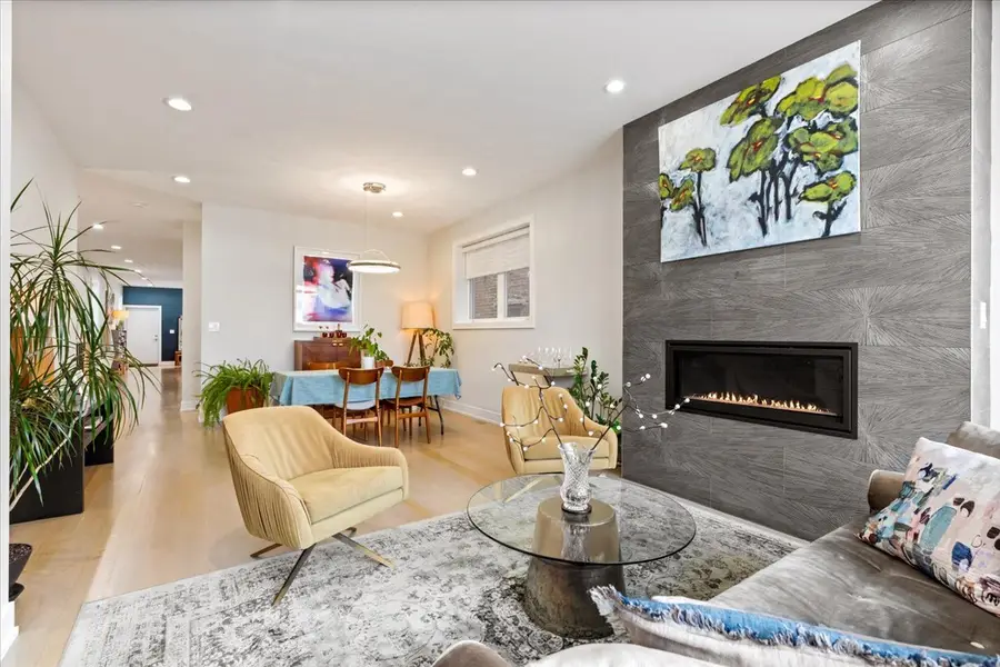 3033 N Clybourn Avenue #1, Chicago, IL 60618 - #2