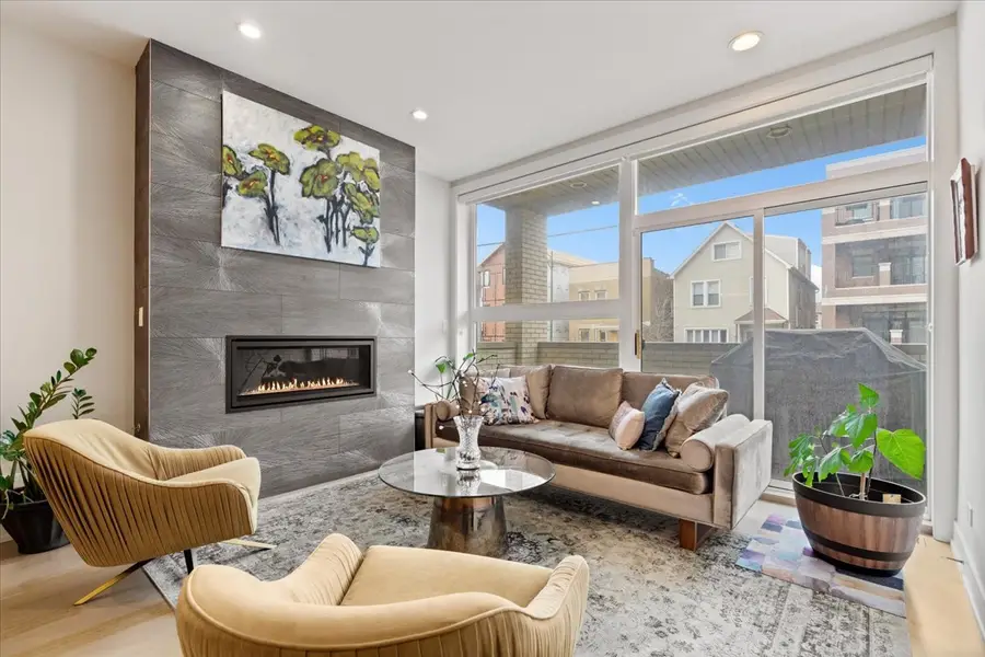 3033 N Clybourn Avenue #1, Chicago, IL 60618 - #3