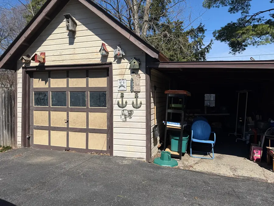 919 W Galena Boulevard, Aurora, IL 60506 - #2