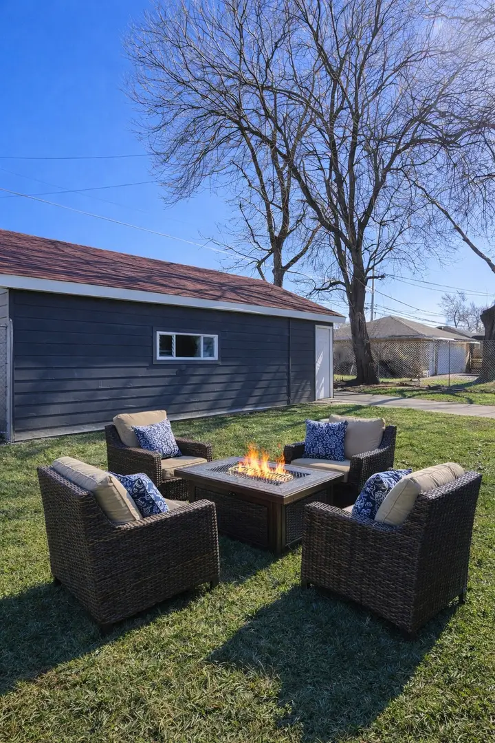 527 Gordon Avenue, Calumet City, IL 60409 - #2