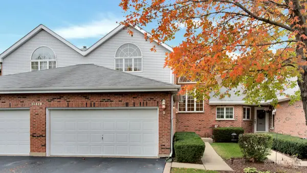 11418 Algonquin Road #B, Huntley, IL 60142