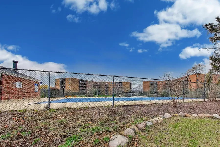 540 Biesterfield Road #301, Elk Grove Village, IL 60007 - #2