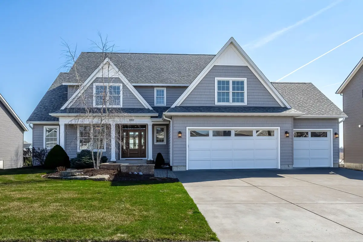 1007 S 8th Street, Eldridge, IA 52748 - #1