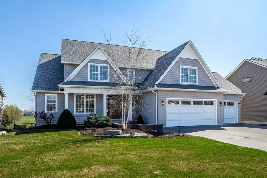 1007 S 8th Street, Eldridge, IA 52748 - #3