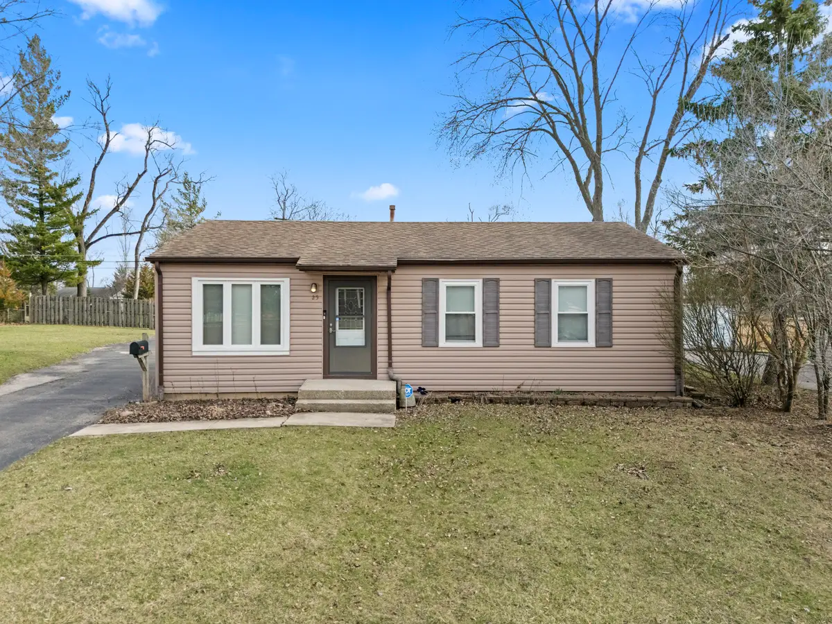 25 Mccabe Drive, Streamwood, IL 60107 - #1