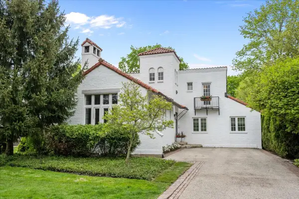 1208 Oak Street, Winnetka, IL 60093