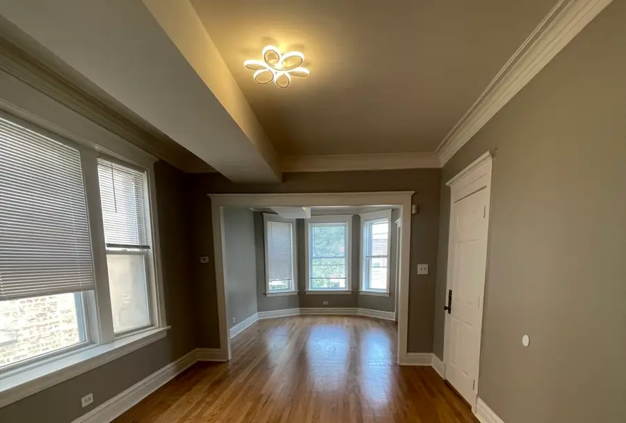 6740 S Saint Lawrence Avenue, Chicago, IL 60637 - #3