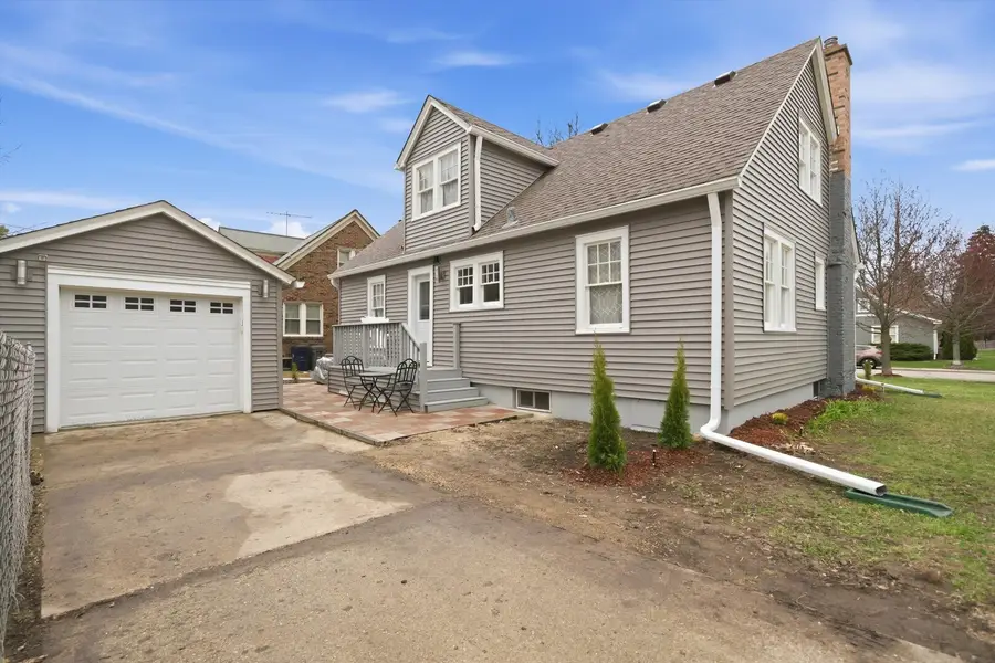 302 Hubbard Avenue, Elgin, IL 60123 - #3