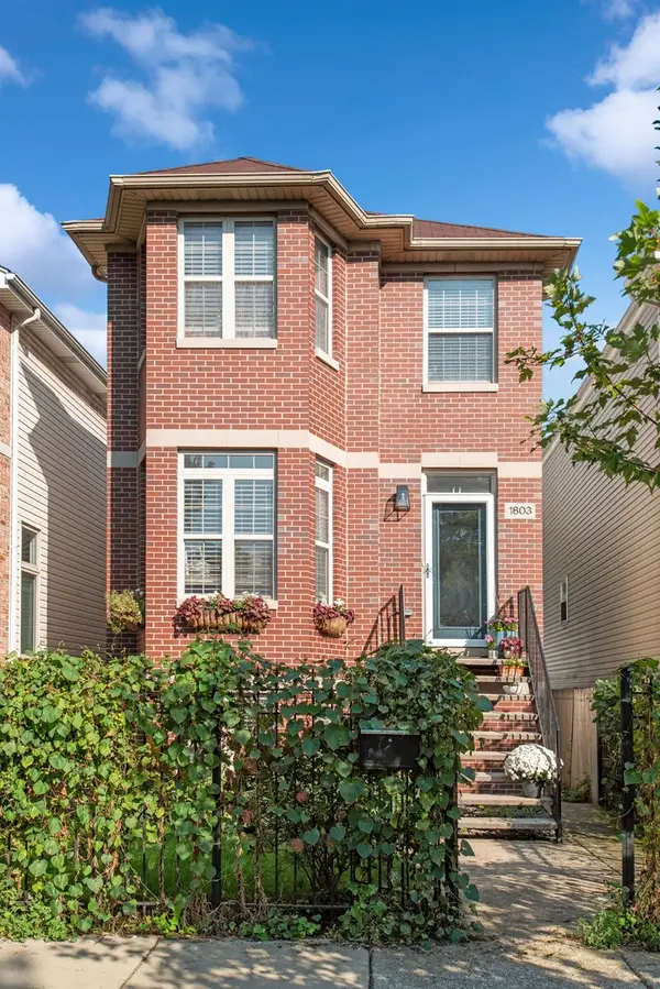 1803 N Fairfield Avenue, Chicago, IL 60647