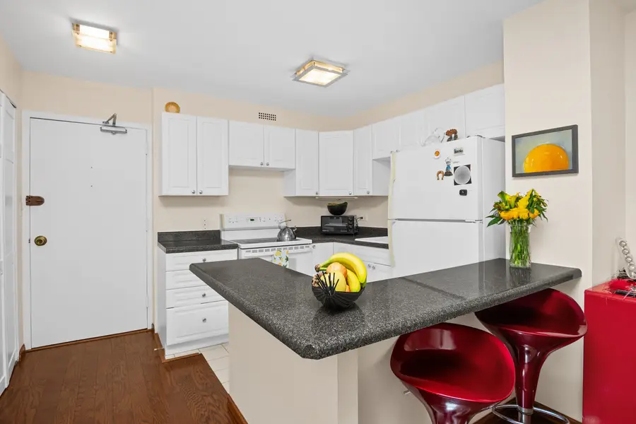 Address Withheld By Seller, Chicago, IL 60610 - #3