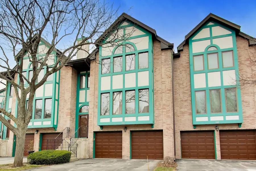 943 W Essex Place, Arlington Heights, IL 60004 - #2