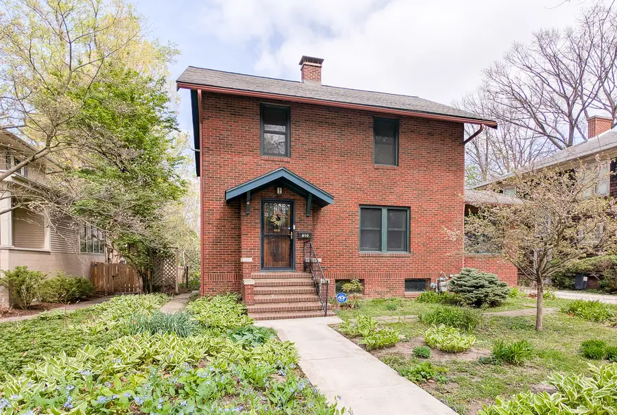 610 W Indiana Avenue W, Urbana, IL 61801 - #3