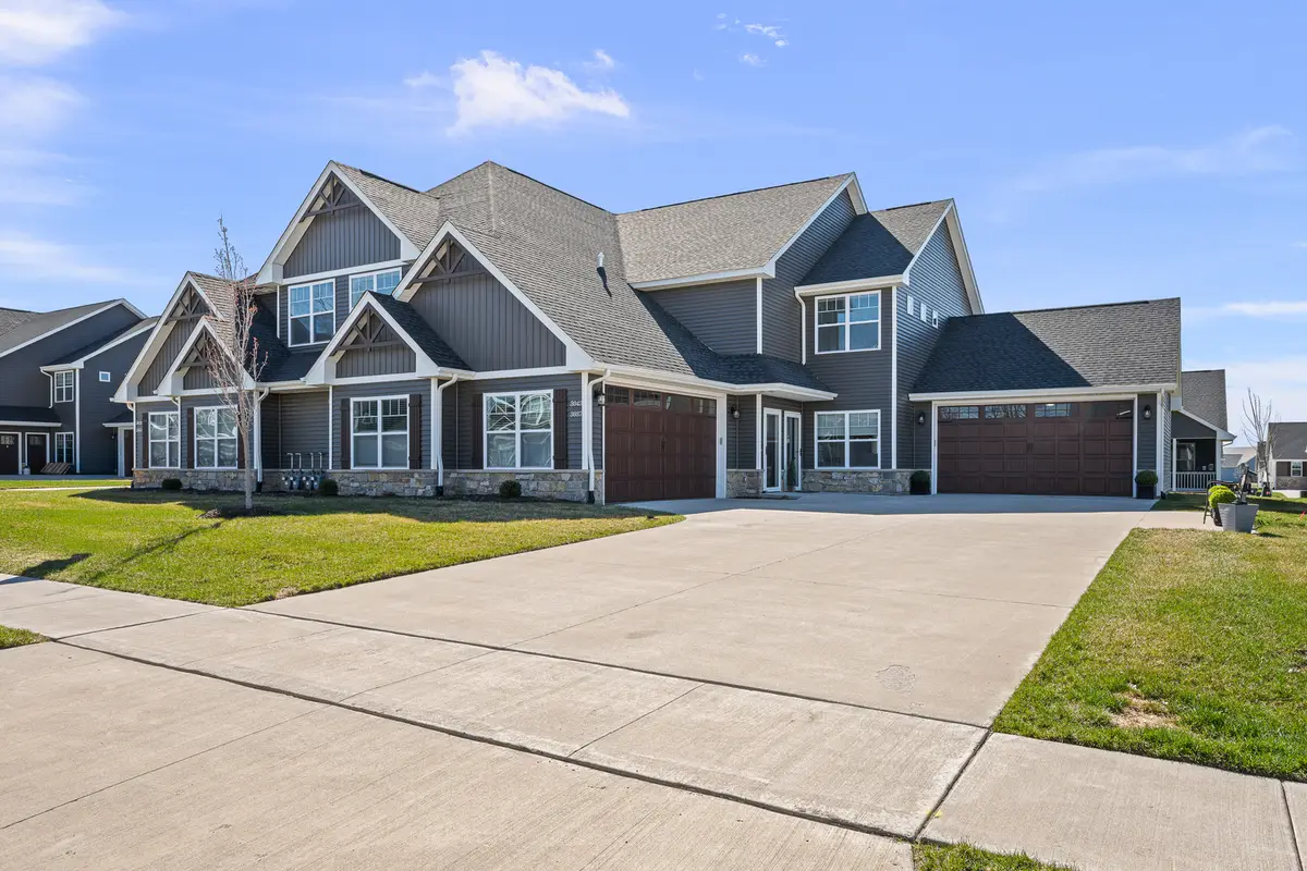 3037 Shanes Way, Bettendorf, IA 52722 - #1