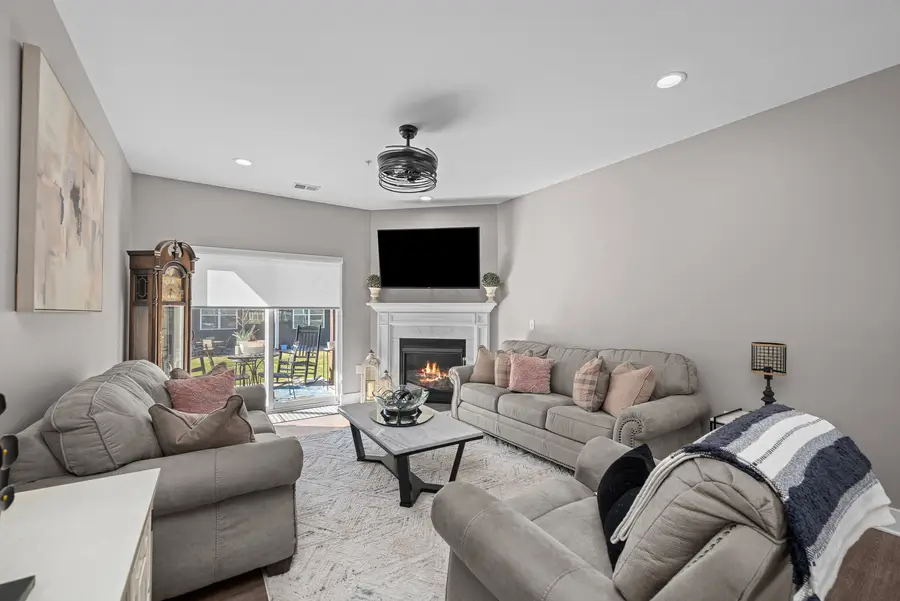 3037 Shanes Way, Bettendorf, IA 52722 - #3