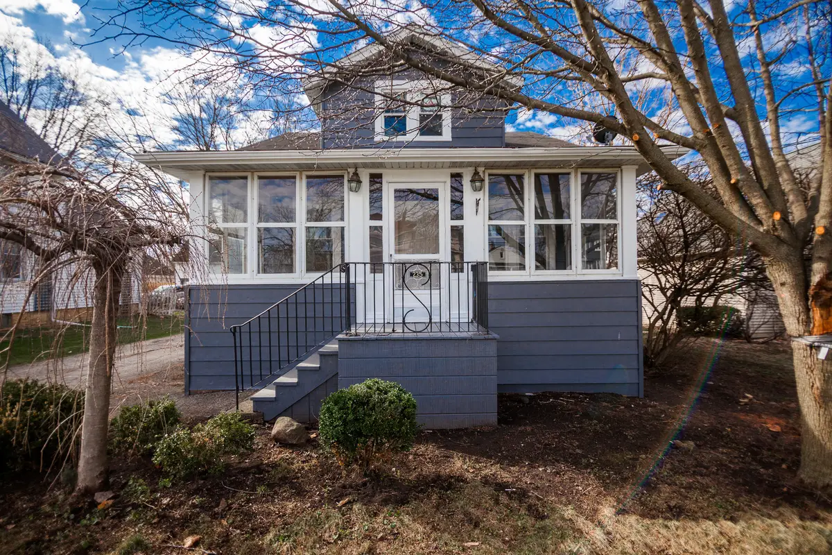 235 W Ash Street, Lombard, IL 60148 - #1