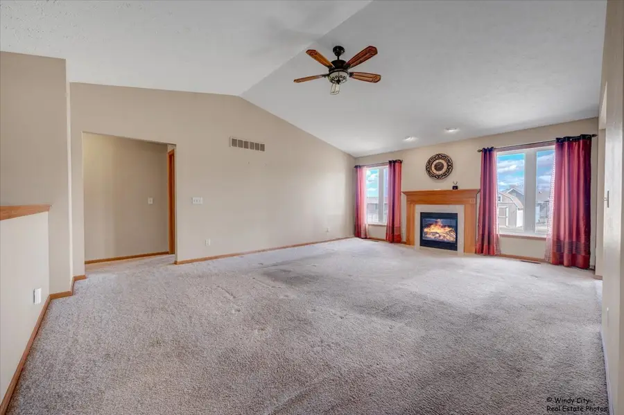 225 Sundance Trail, Capron, IL 61012 - #3