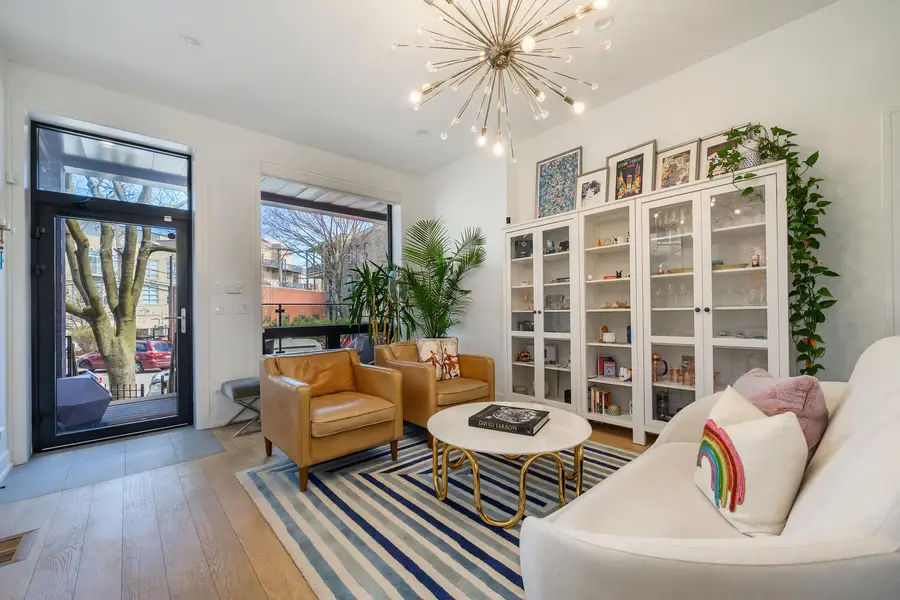 1528 N Elk Grove Avenue #1, Chicago, IL 60622 - #2