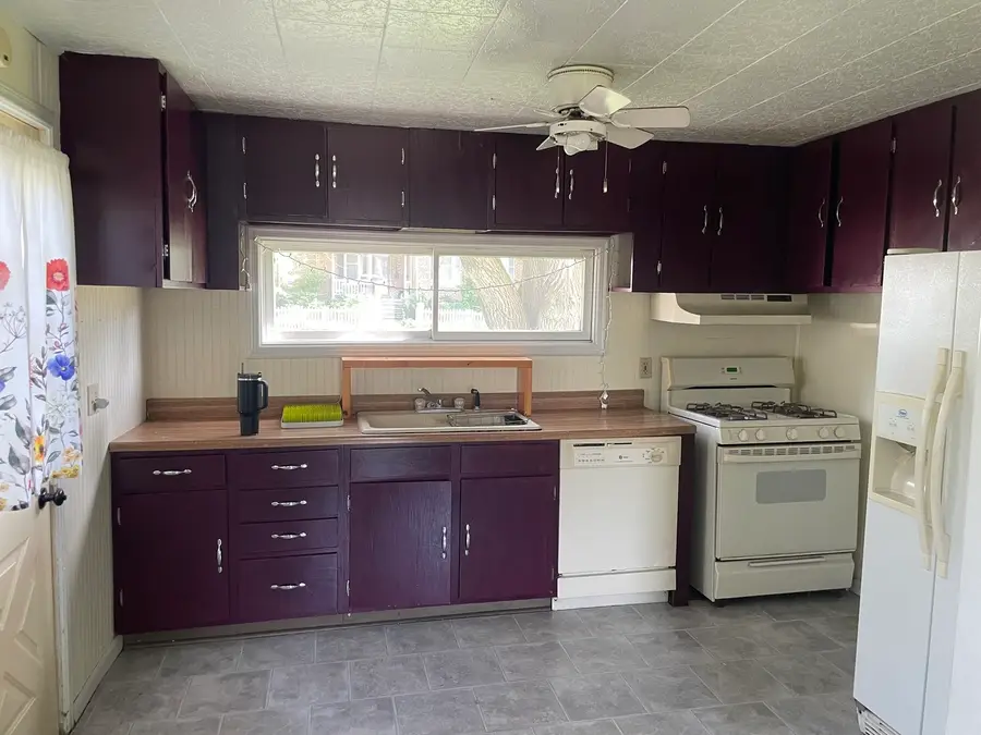 224 S Main Street, Kingston, IL 60145 - #2