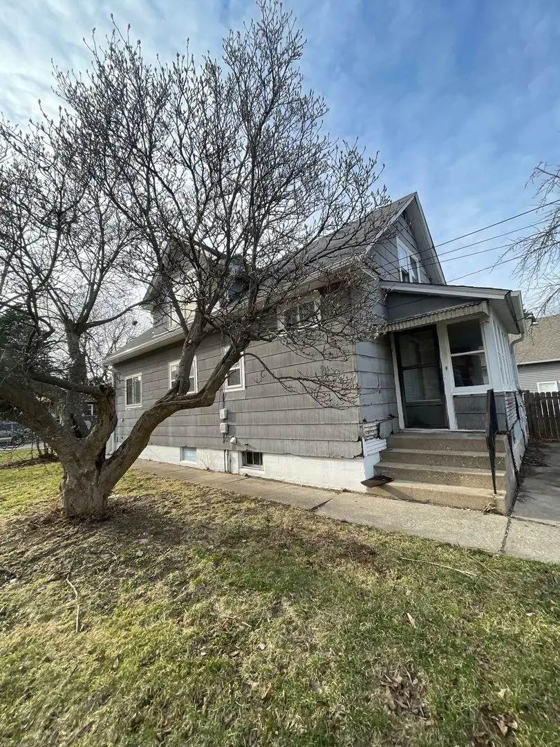 1115 Wadsworth Avenue, North Chicago, IL 60064 - #3