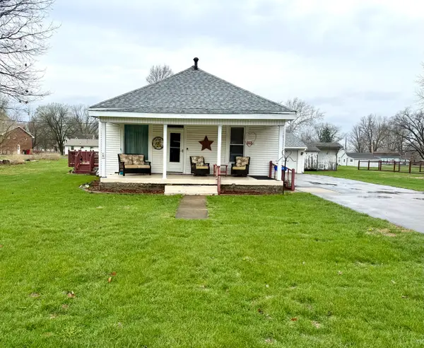 211 N Union Street, Yates City, IL 61572