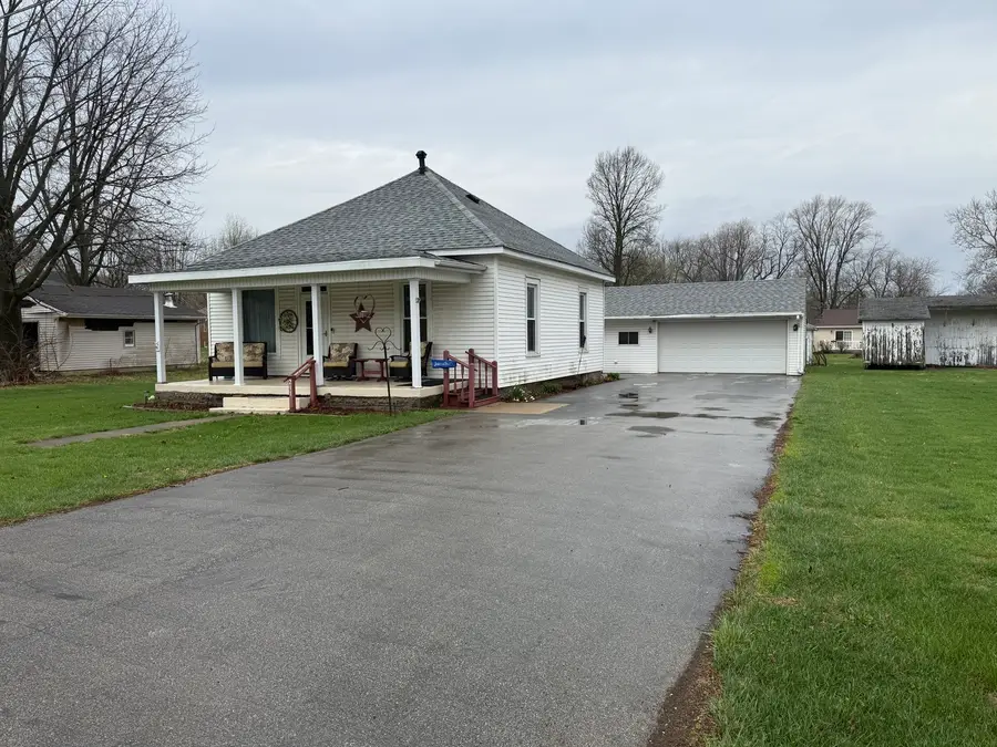 211 N Union Street, Yates City, IL 61572 - #2