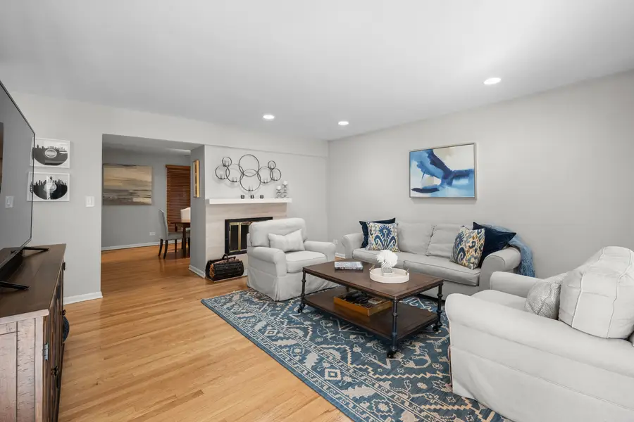 1622 N St. Michaels Court #1622, Chicago, IL 60614 - #2