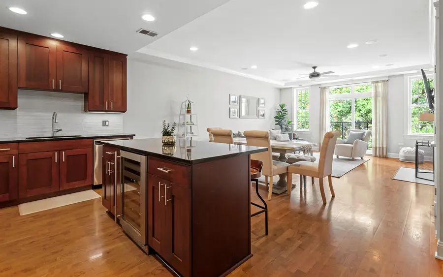 1915 W Diversey Parkway #302, Chicago, IL 60614 - #2